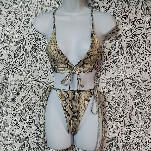 Nasty Gal animal print sexy bikini chic beach style beach babe snakeskin print 2 - Picture 2 of 7